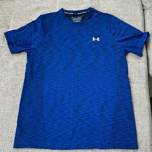 New without tags, men’s Under Armour tee, size L, color: blue/black